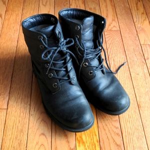 Women's Black Kodiak Leather Boots Size 10